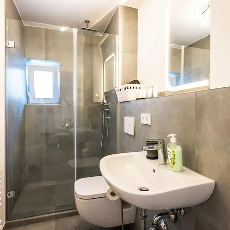 아파트 Bright - Xxl-apartment - 10 Guests - 2 - 2 Kitchen - 2 Parking *